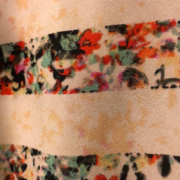 DONATED TO CHARITY THE LIMITED floral striped blouse NWOT - Picture 4 of 6